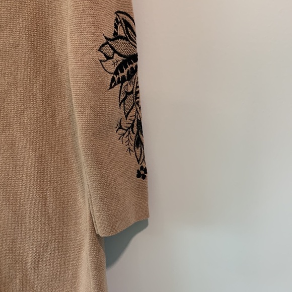 Chicos - tan/black embroidered sweater coat - Picture 8 of 13